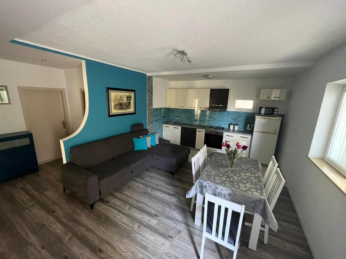 Apartment Mucic