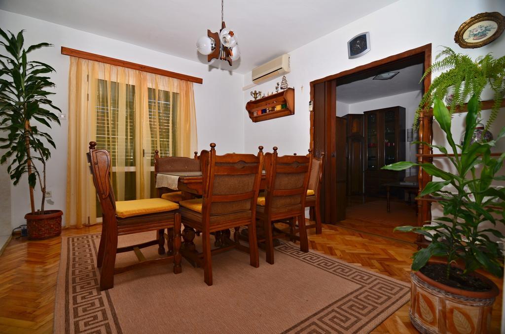 Mucic Apartment Makarska